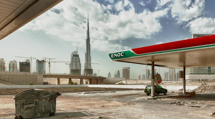 Show&nbsp;Surreal Petrol Station near Burj Dubai - Dubai&nbsp;- 360&deg; Panorama Photo